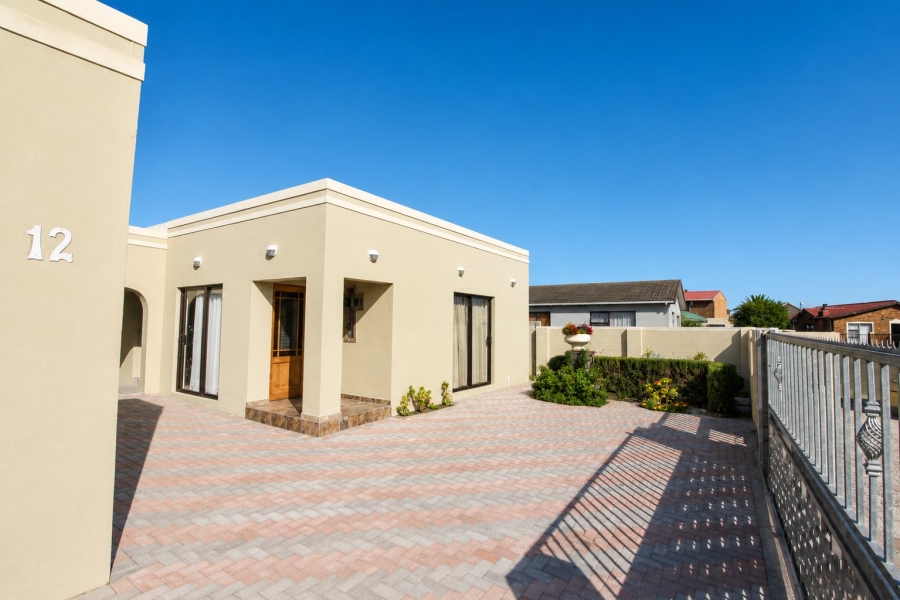 To Let 1 Bedroom Property for Rent in Sandvlei Western Cape